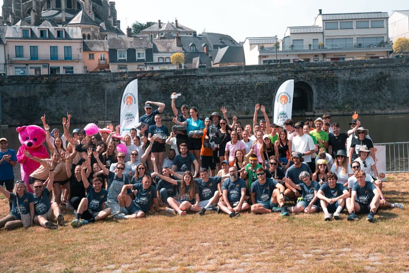 La clôture de l'édition : tout le monde réuni autour du podium